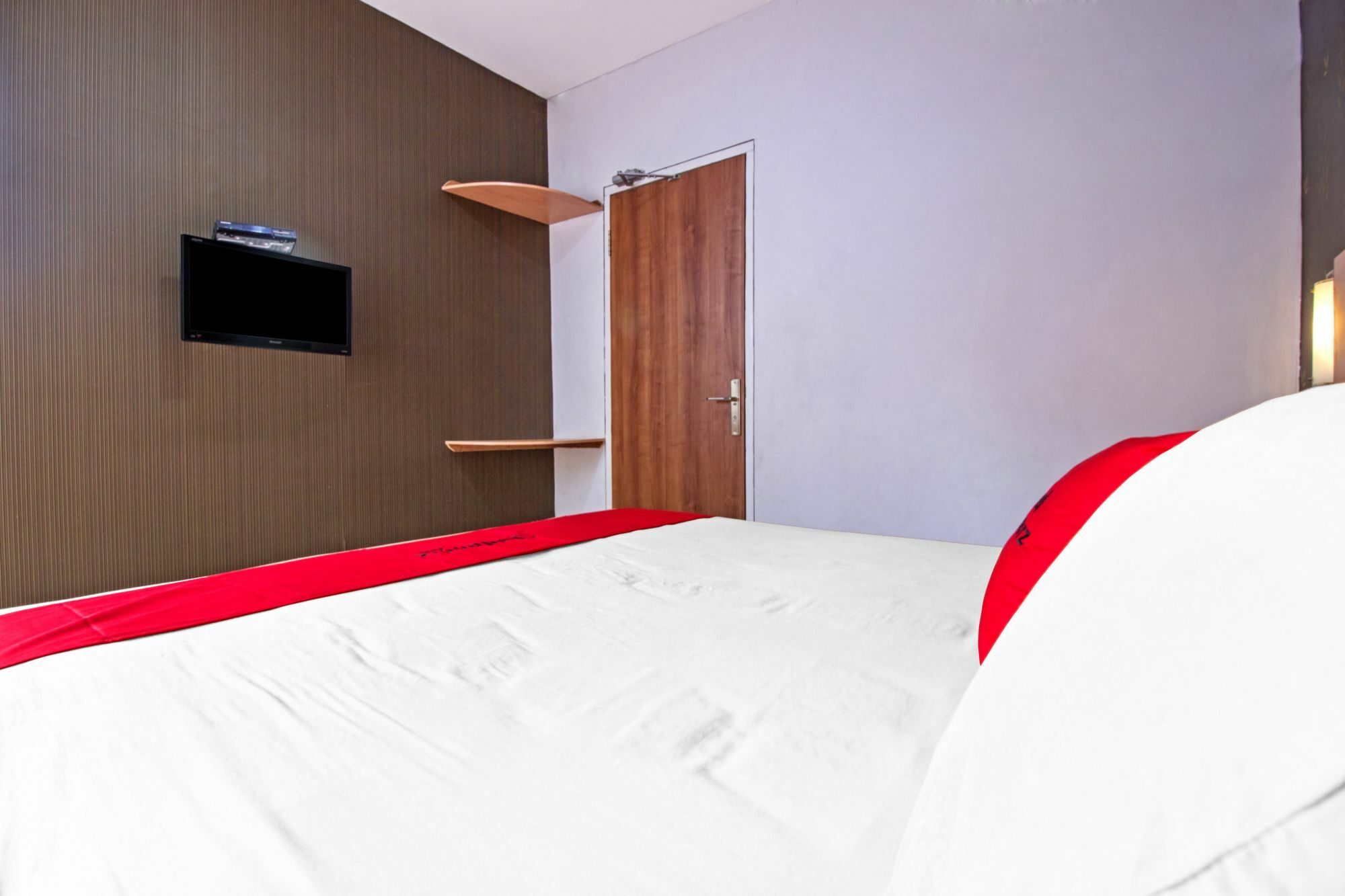 Reddoorz Syariah Near Btc Fashion Mall Bandung Exterior photo